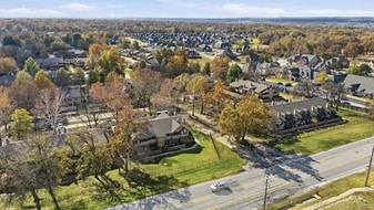 Building Photo - 9107 S Urbana Ave