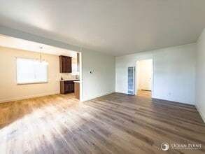 Building Photo - Newly Remodeled 2 Bedroom Apartment for Rent in Midtown Ventura!