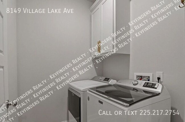 Building Photo - 8149 Village Lake Ave