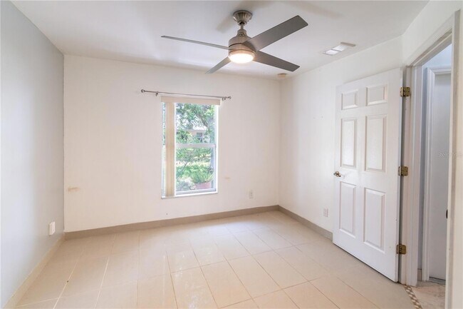 Building Photo - 4913 Cromey Rd