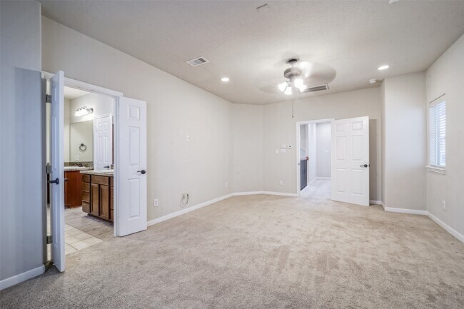 Building Photo - 1117 St Agnes St