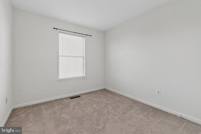 Building Photo - 21748 Kings Crossing Terrace