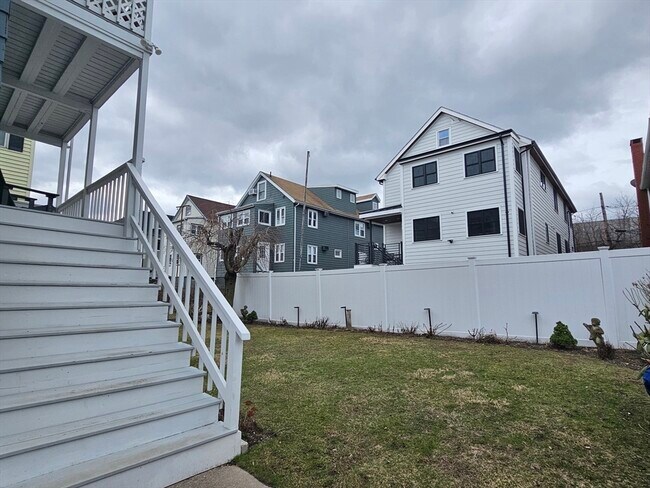 Building Photo - 118 Governor Winthrop Rd