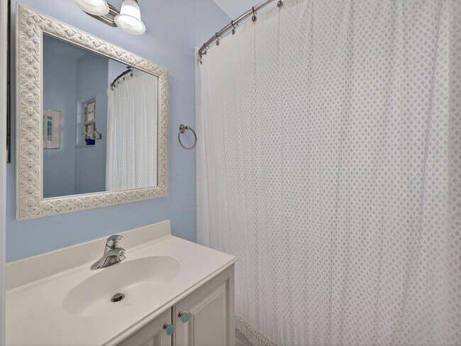 Building Photo - 631 Moondancer Ct