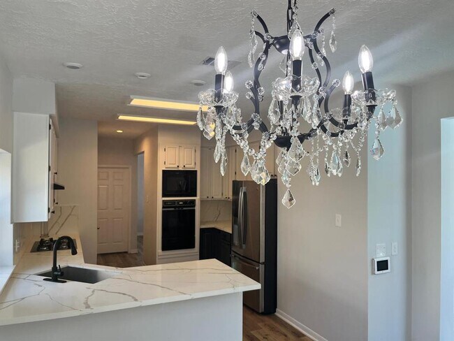 Building Photo - 14111 Torrey Vista Dr