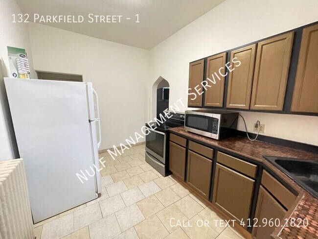 Building Photo - 132 Parkfield St
