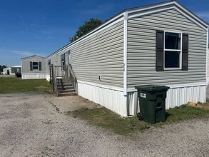 Building Photo - 310 Hovie Ct