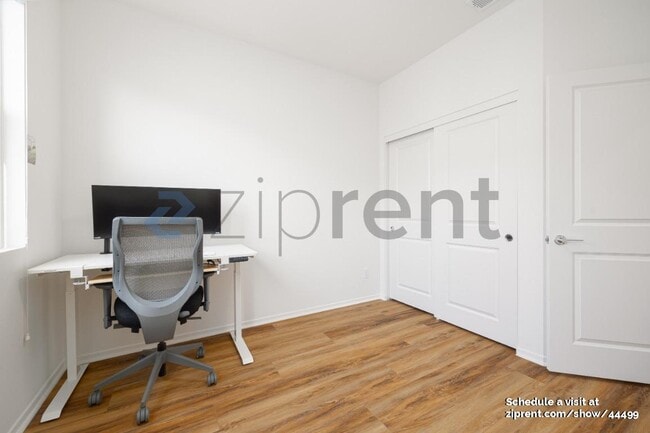 Building Photo - 444 Atlas Gln