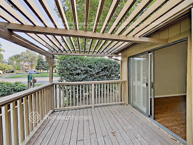 Building Photo - 7015 Calexico Ln