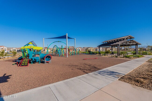 Building Photo - 5552 S Dillon