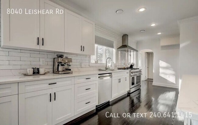 Building Photo - 8040 Leishear Rd