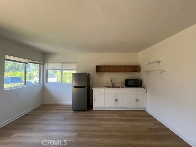 Building Photo - 5920 Willowcrest Ave