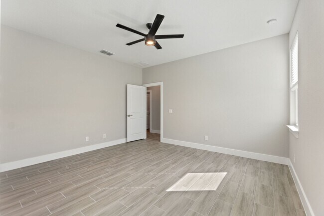 Building Photo - Deposit-Free! Modern, energy efficient hom...