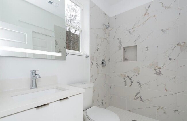 Building Photo - 505 Schweikhardt St