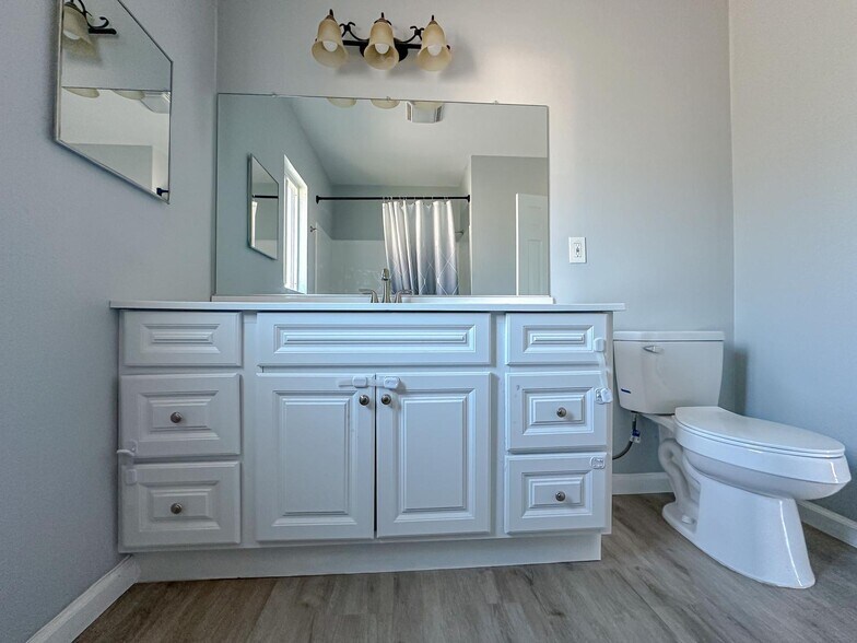 Building Photo - 158 W Del Amo Blvd