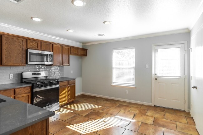 Building Photo - 12907 Regalshire Ct
