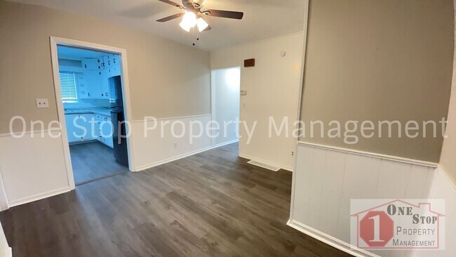 Building Photo - 5714 NE 49th St