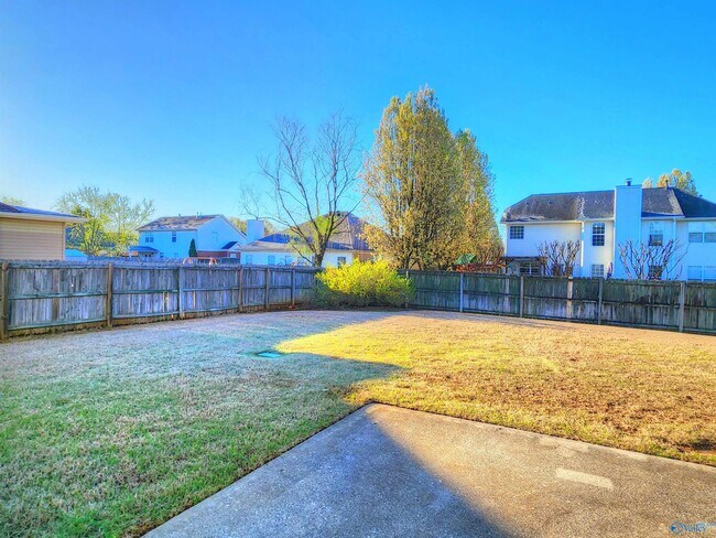 Building Photo - 227 Park Stone Dr