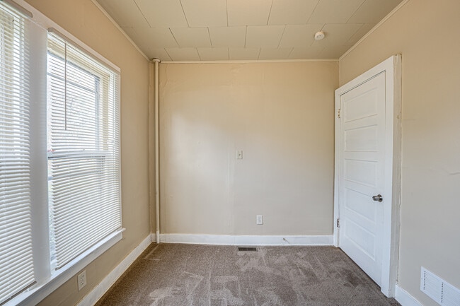Building Photo - 706 McDonough St