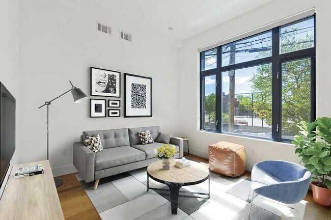 Primary Photo - 1305 Greene Ave