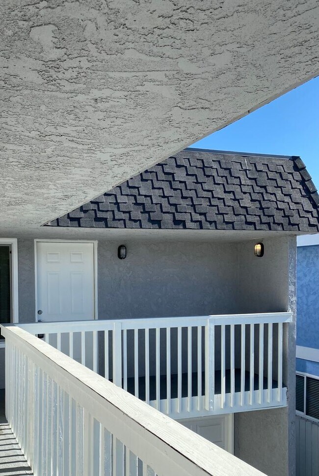 Building Photo - 34102 La Serena Dr