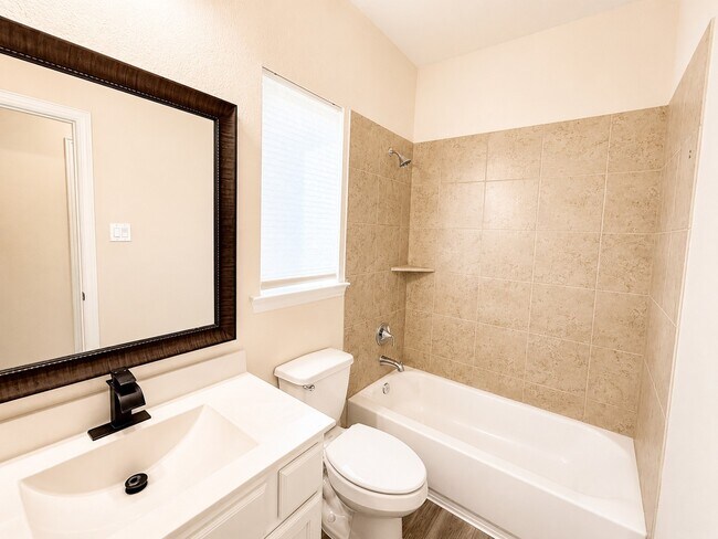Building Photo - 15230 Stuart Bat Cave Ln