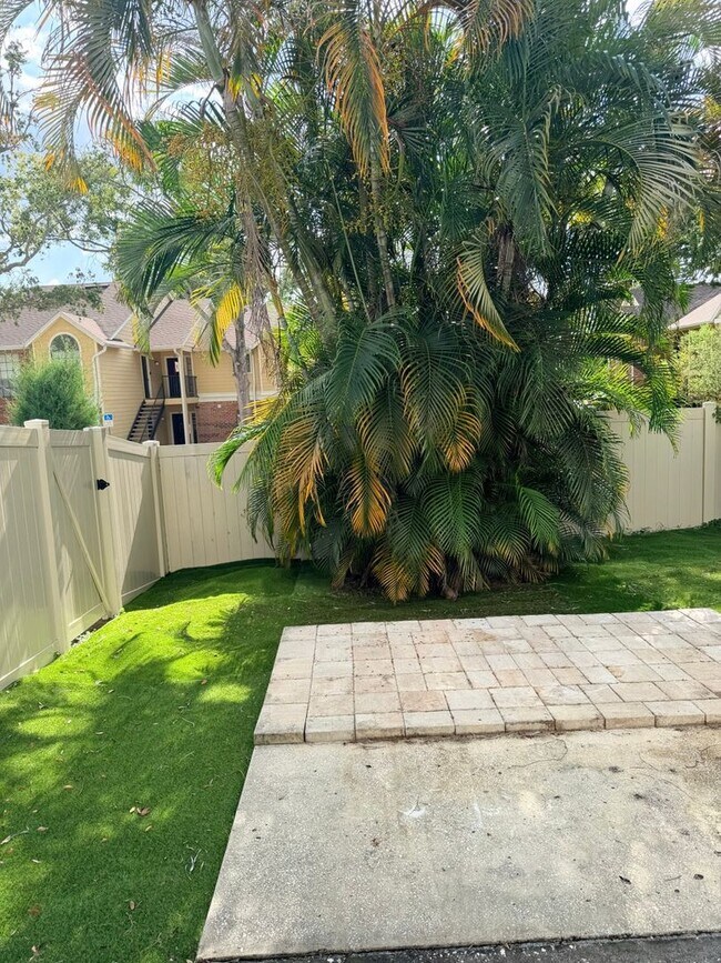 Building Photo - 8728 Jasmine Pond Dr