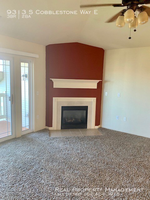 Building Photo - 3 Bedroom Condo in Franklin! Available Now!