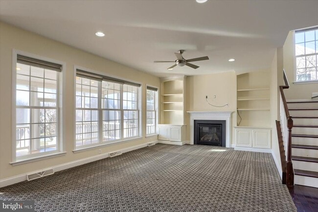 Building Photo - 978 Powder Horn Dr