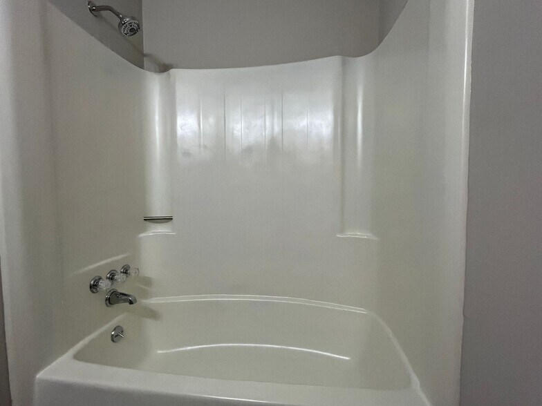 Building Photo - 301 E Second St