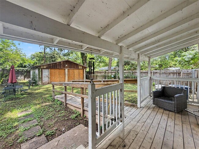 Building Photo - 2506 E Cesar Chavez St