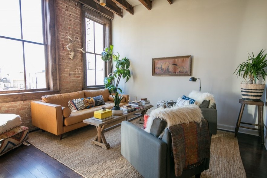 Spacious Interiors - Kress Building Apartments
