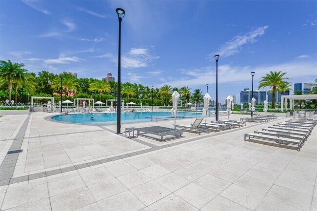 Building Photo - 3201 NE 183rd St