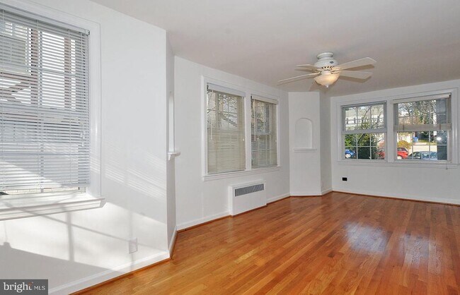 Building Photo - 4630 River Rd