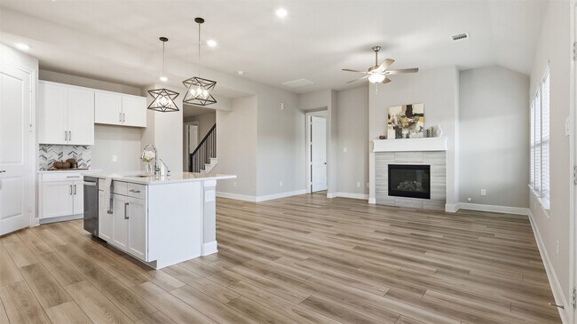 Building Photo - 21450 Petherton Dr