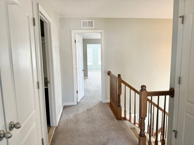 Building Photo - COLONIAL FORGE TOWNHOUSE - STAFFORD (END UNIT)
