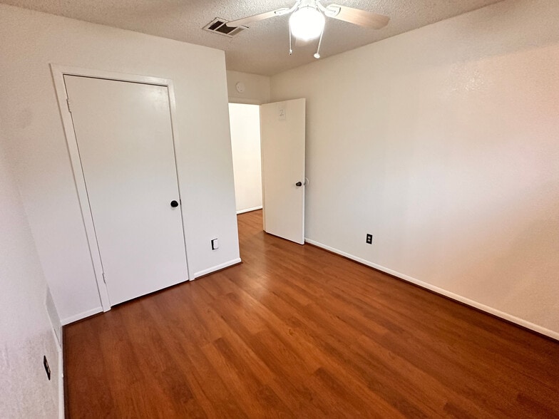 Building Photo - Room in Condo on Beauregard Cir