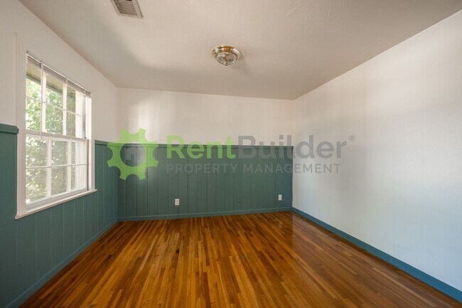 Building Photo - CALL US TODAY AT (505) 808-6467 TO SCHEDULE A CONVENIENT SHOWING