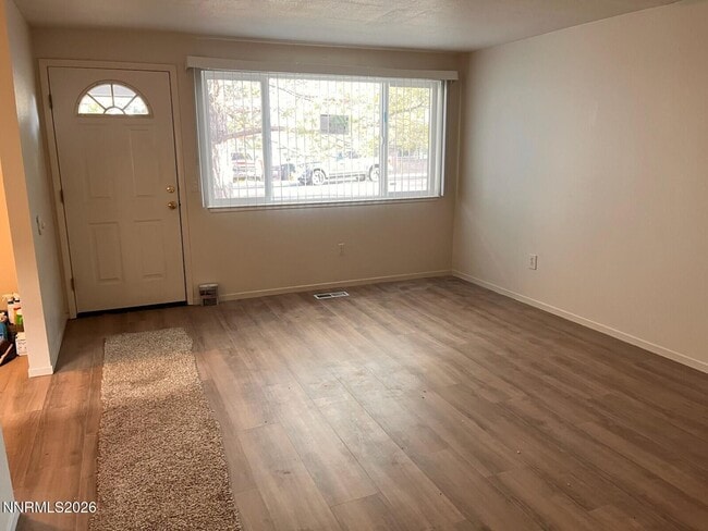 Building Photo - 940 Opalite Dr