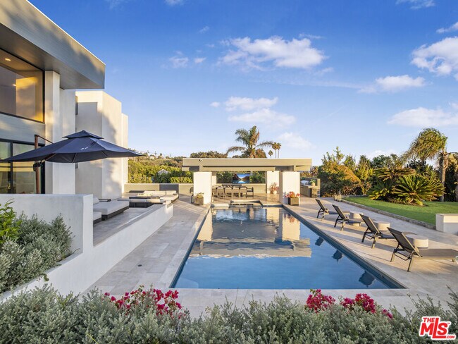 Building Photo - 30020 Morning View Dr