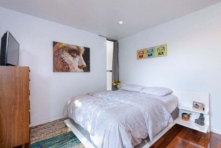 Building Photo - 1513 S Orange Grove Ave