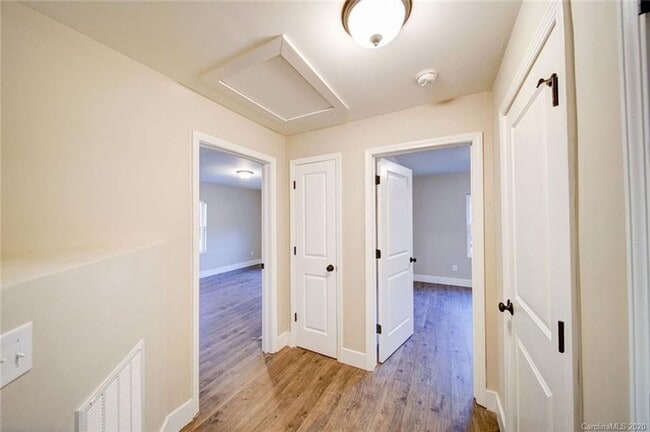 Building Photo - Remodeled 3 bedroom, 2 bath home