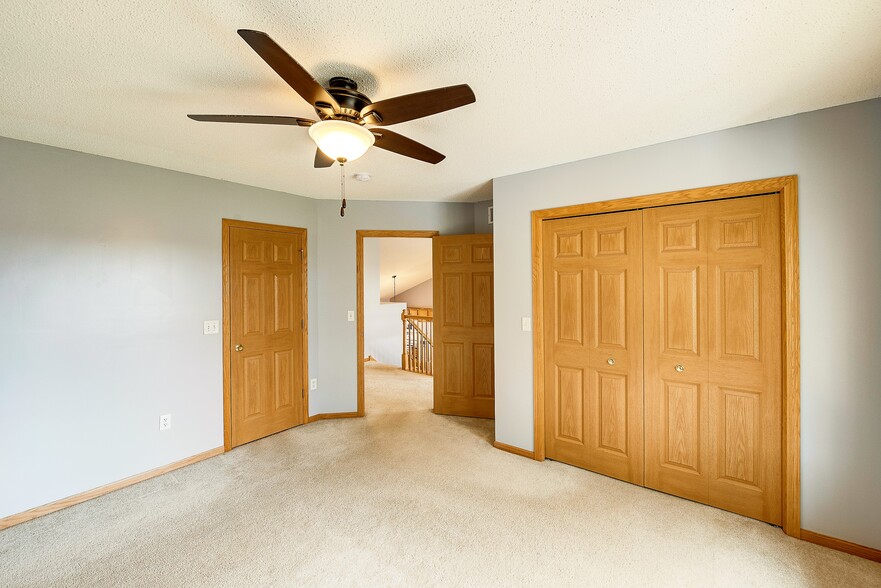 Building Photo - 1728 Ponderosa Ln