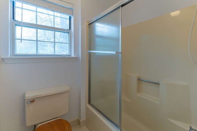 Building Photo - Welcome to your new home in the heart of T...