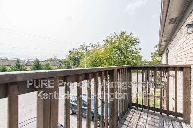 Building Photo - 360 Redding Rd