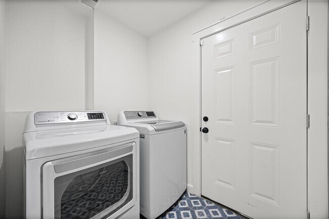 Building Photo - 13200 Elysian Fields Cove