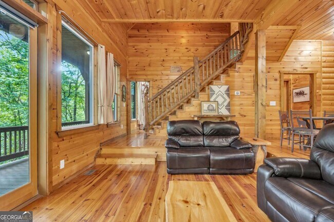 Building Photo - 417 Hickory Ridge Dr