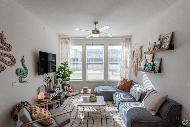 Interior Photo - Aspen Heights Fayetteville