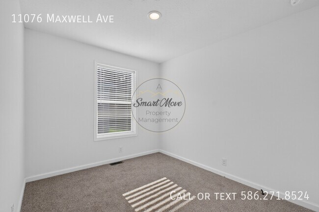 Building Photo - 11076 Maxwell Ave