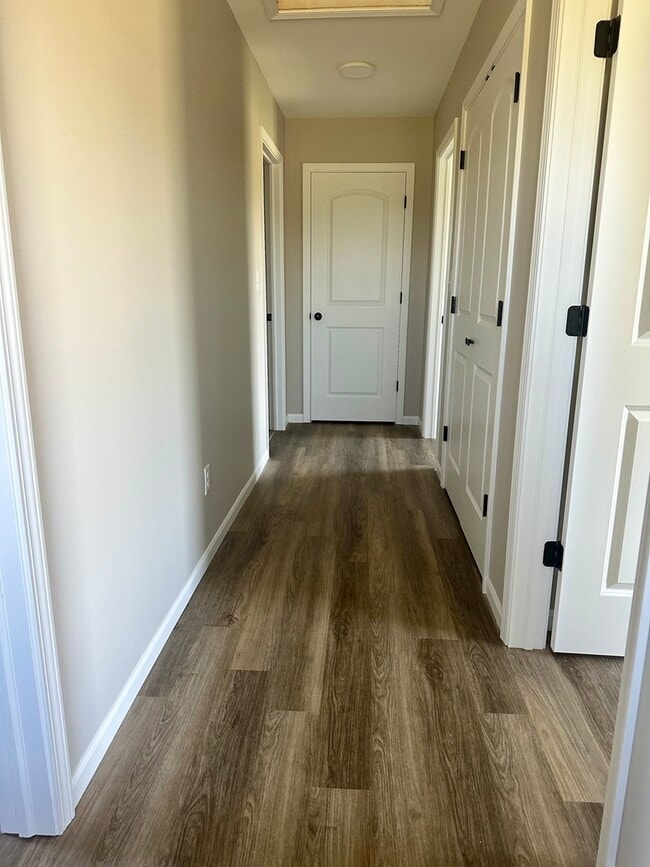 Building Photo - 1319 Sioux Turn